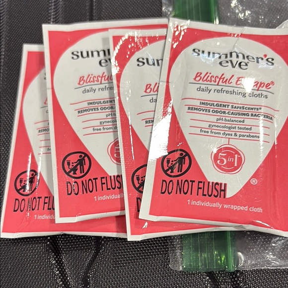 Monistat one it’s new never used expire in April 2026 - Picture 4 of 6